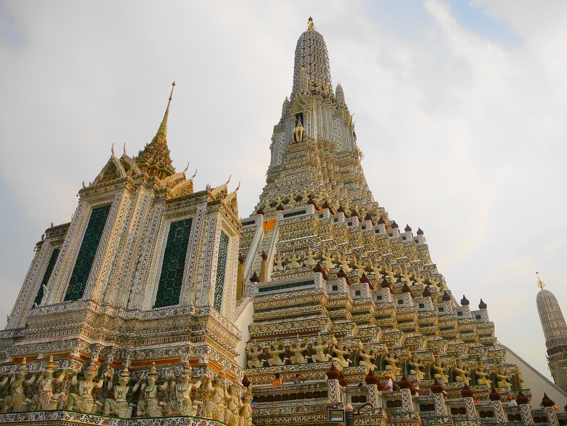 (2019) วัดอรุณราชวรารามราชวรมหาวิหาร เขตบางกอกใหญ่ กรุงเทพมหานคร (4)