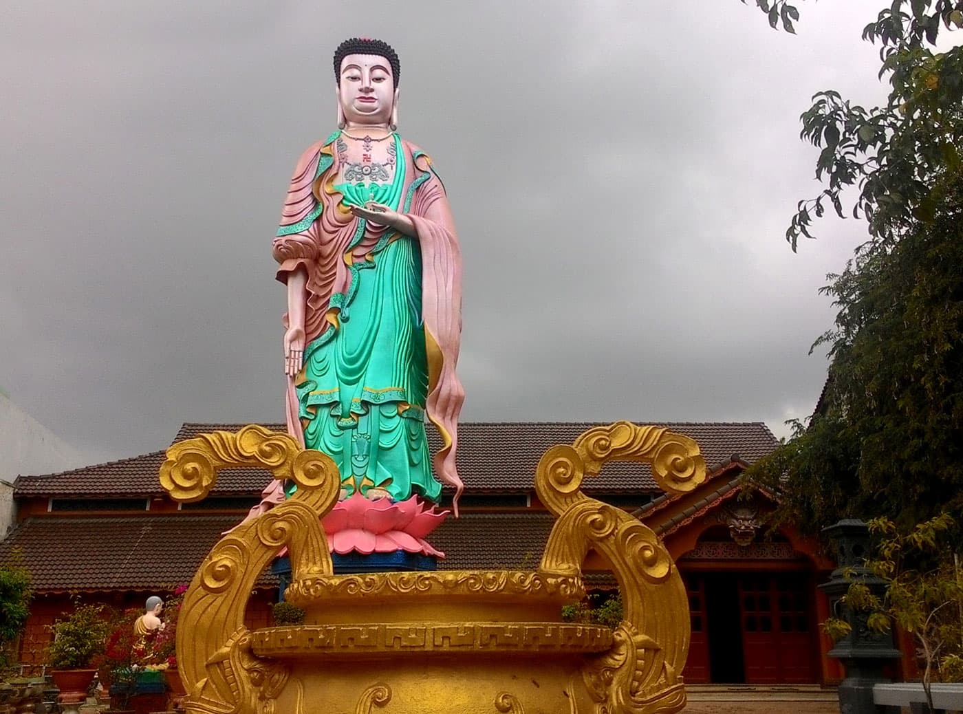 Chua Minh Tinh Colourful Statue Quy Nhon