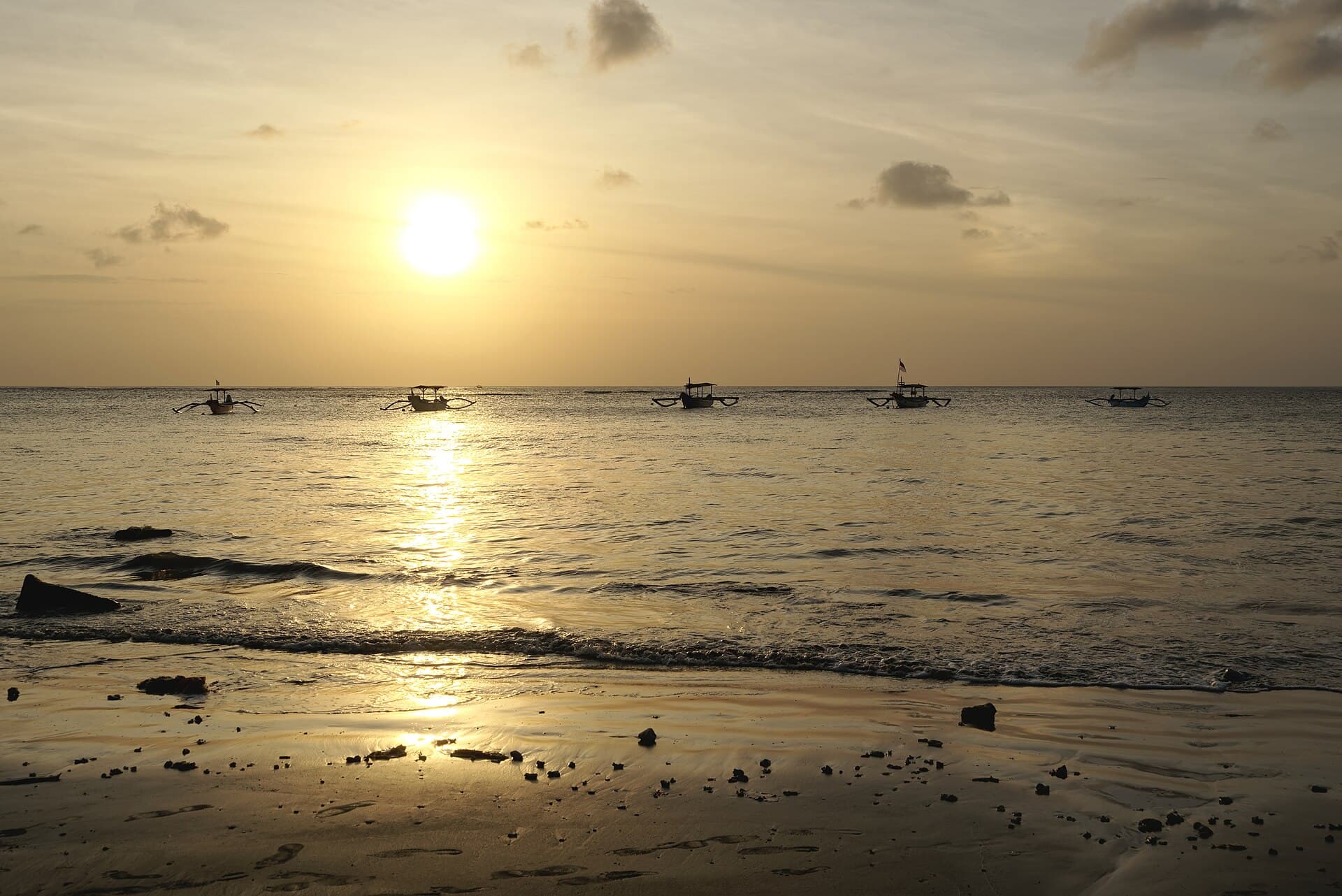 Sunset, Kuta, Bali, Indonesia, 20220825 1752 0877