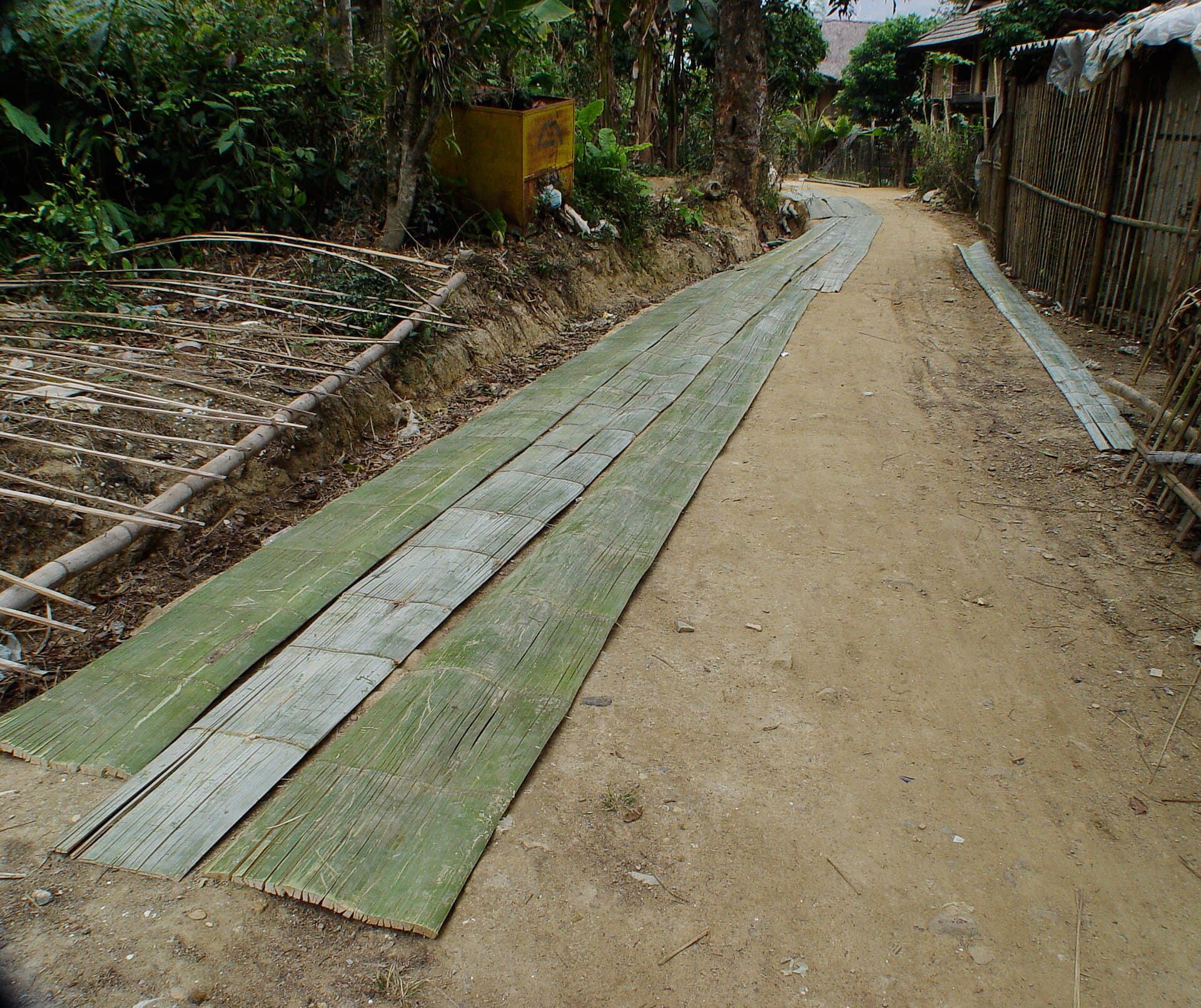 Bamboo-Harvesting,-Mai-Chau,-Vietnam