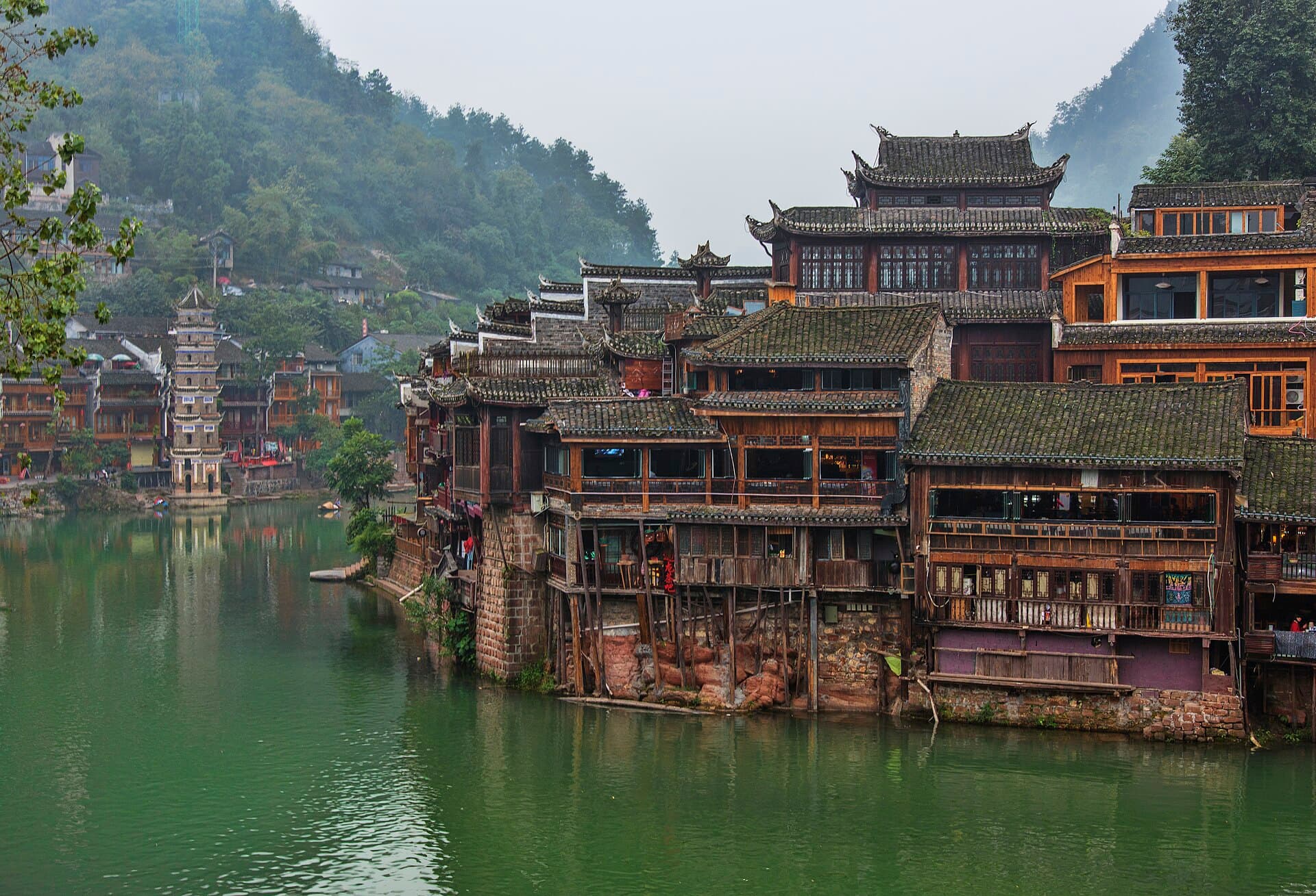 Ảnh Phượng Hoàng cổ trấn